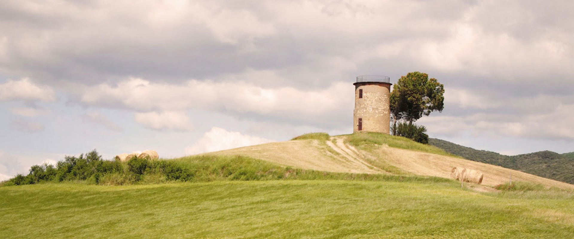 https://www.camerecampiglia.it/uploads/images/slider/slider1.jpg